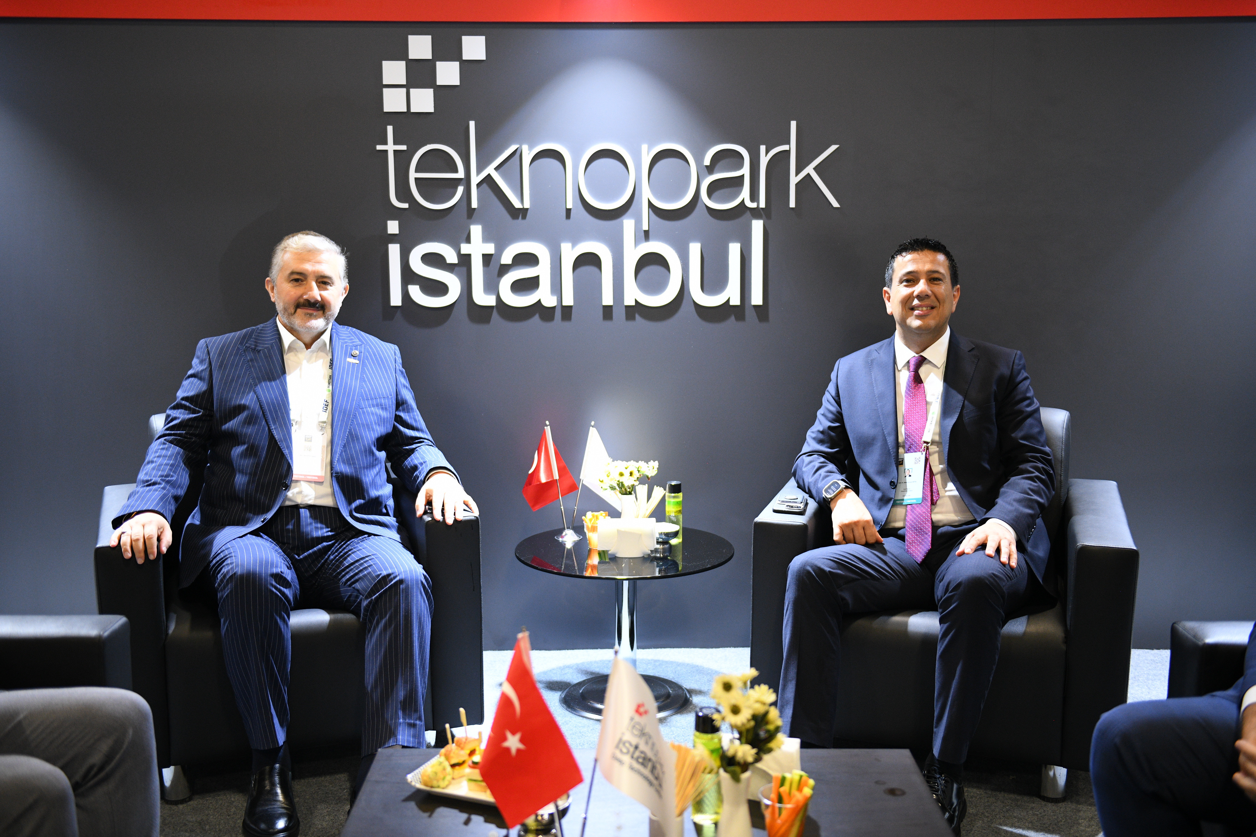 Mr. Abdurrahman Kaan, one of our former MÜSİAD Presidents, visited the Teknopark Istanbul stand at IDEF 2025.